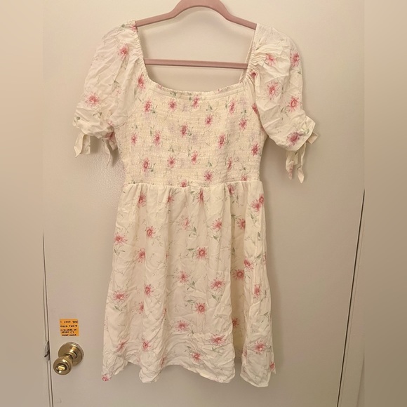 American Eagle Outfitters Dresses & Skirts - AE Cream Floral Smocked Mini Dress